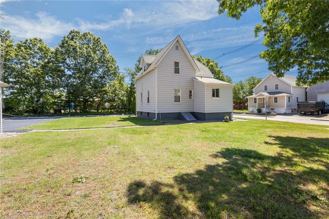 9 Gardner Avenue, Cranston, RI 02910