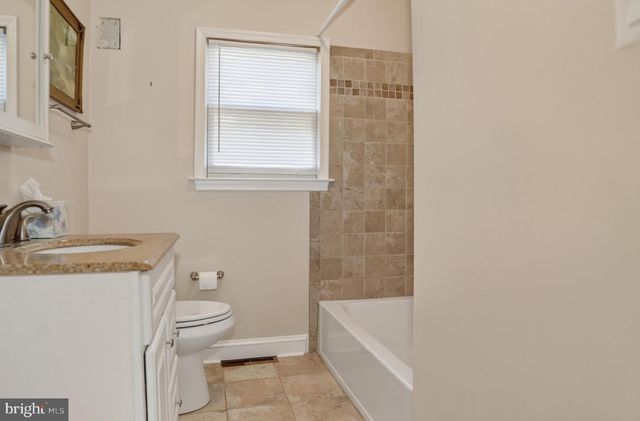 38 4TH ST, Colonial Beach, VA 22443