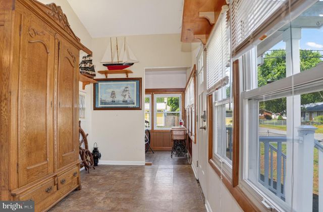 38 4TH ST, Colonial Beach, VA 22443