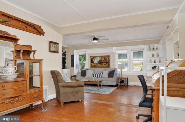 38 4TH ST, Colonial Beach, VA 22443