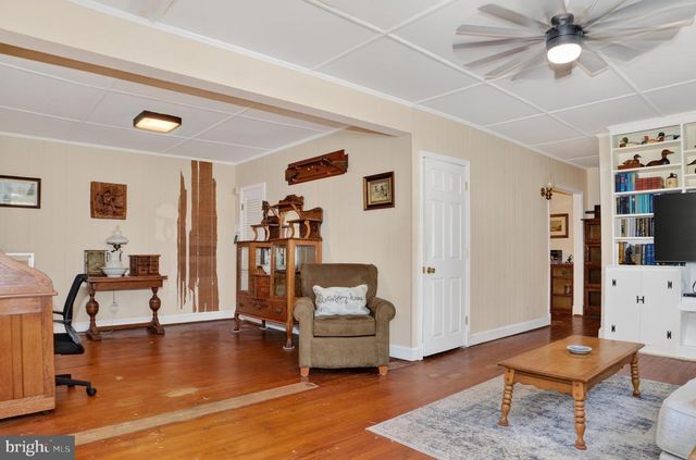 38 4TH ST, Colonial Beach, VA 22443