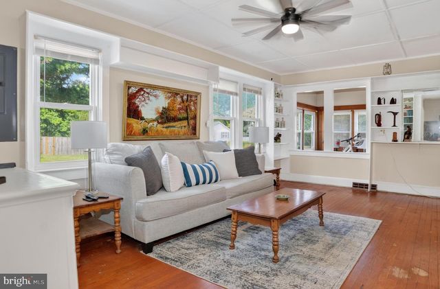 38 4TH ST, Colonial Beach, VA 22443