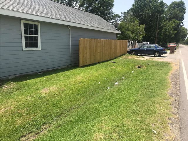 1202 Manor St, Houston, TX 77015