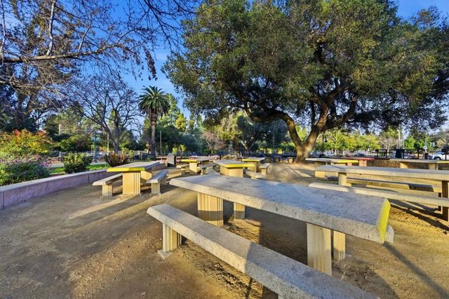 2020 Thea Circle, Mountain View, CA 94043