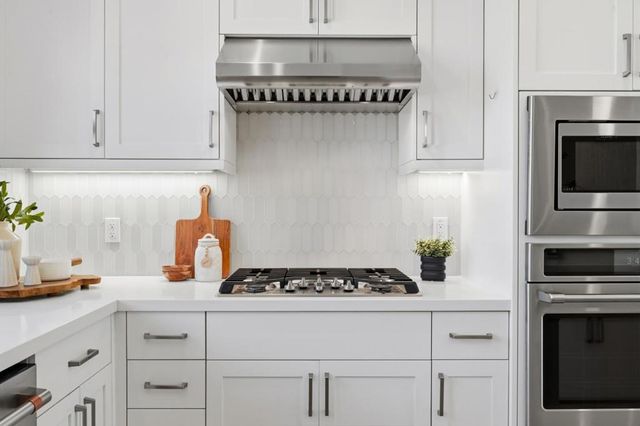 2020 Thea Circle, Mountain View, CA 94043