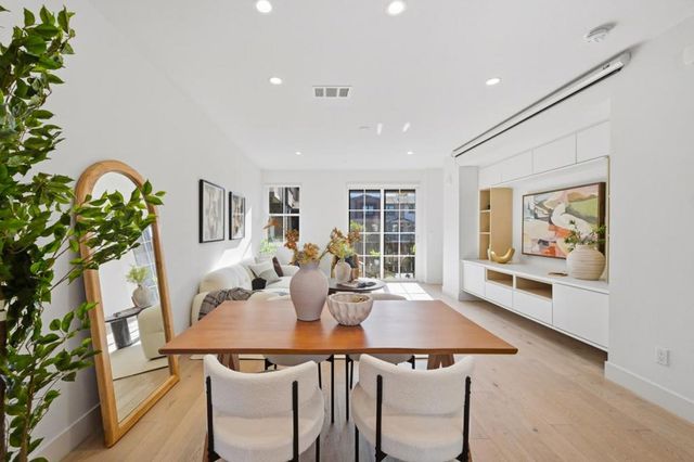 2020 Thea Circle, Mountain View, CA 94043