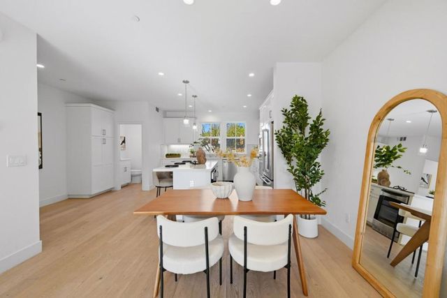 2020 Thea Circle, Mountain View, CA 94043