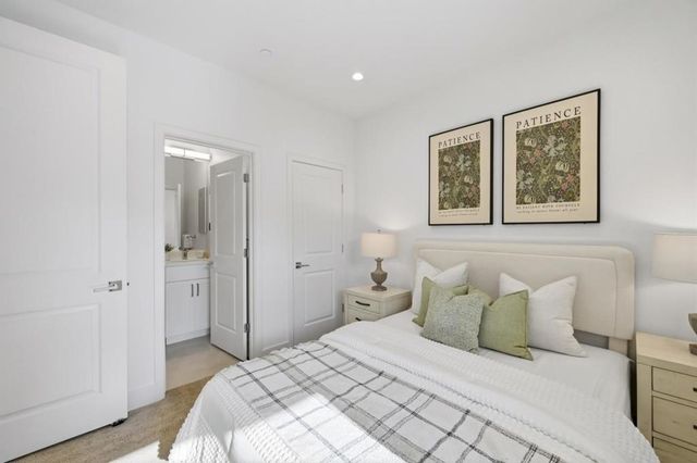 2020 Thea Circle, Mountain View, CA 94043