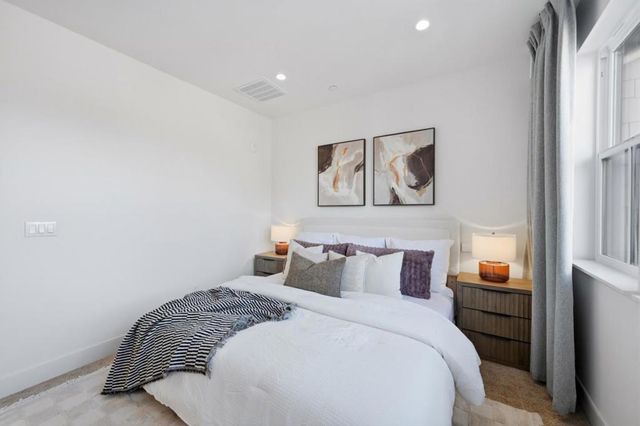 2020 Thea Circle, Mountain View, CA 94043