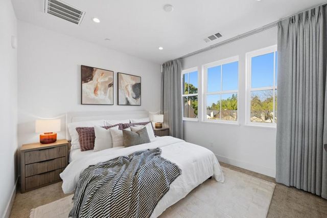 2020 Thea Circle, Mountain View, CA 94043