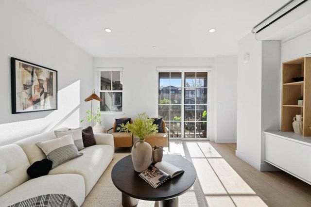 2020 Thea Circle, Mountain View, CA 94043