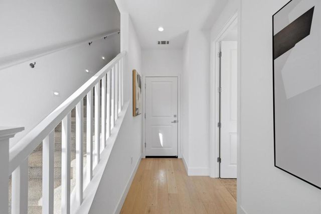 2020 Thea Circle, Mountain View, CA 94043