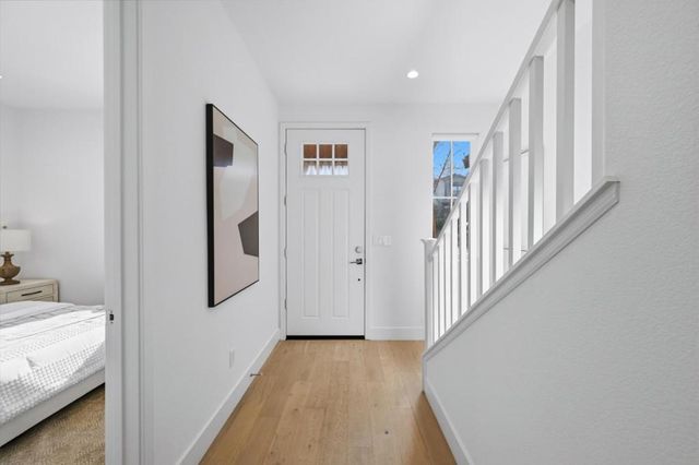 2020 Thea Circle, Mountain View, CA 94043