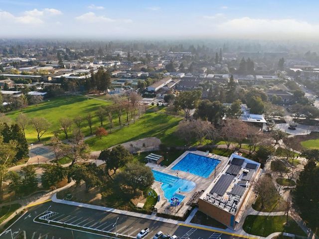 2020 Thea Circle, Mountain View, CA 94043