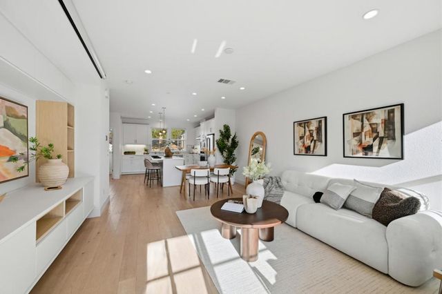 2020 Thea Circle, Mountain View, CA 94043