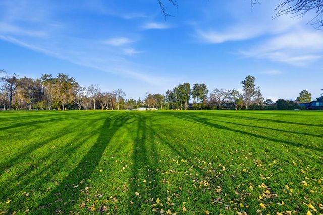 2020 Thea Circle, Mountain View, CA 94043