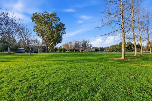 2020 Thea Circle, Mountain View, CA 94043