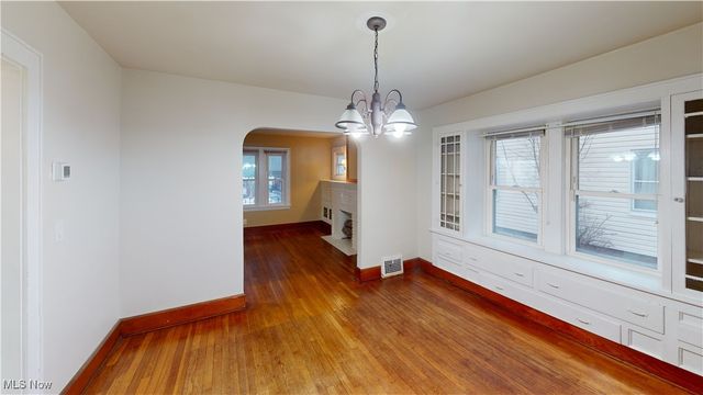 1525 Brown Street, Akron, OH 44301