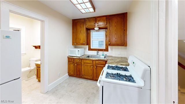 1525 Brown Street, Akron, OH 44301