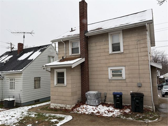 1525 Brown Street, Akron, OH 44301