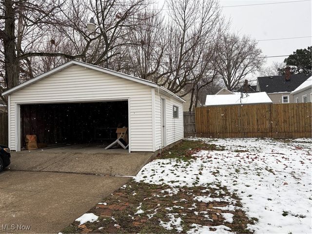 1525 Brown Street, Akron, OH 44301