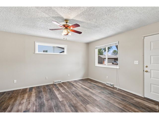 205 21st Ave Ct, Greeley, CO 80631