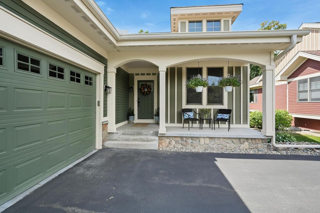 4033 Heritage Lane SE, Prior Lake, MN 55372 — exterior
