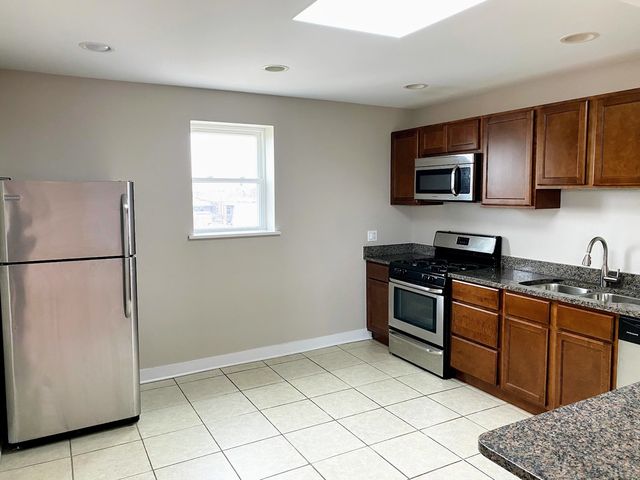2245 W 21st Street 4, Chicago, IL 60608