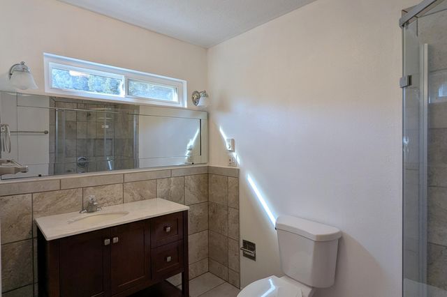 804 Wellesley Drive NE, Albuquerque, NM 87106