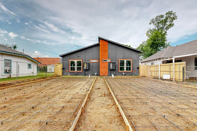 5223 Colonial Avenue, Dallas, TX 75215