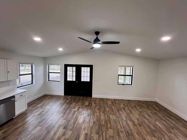 7127 Grand River Avenue, Saranac, MI 48881