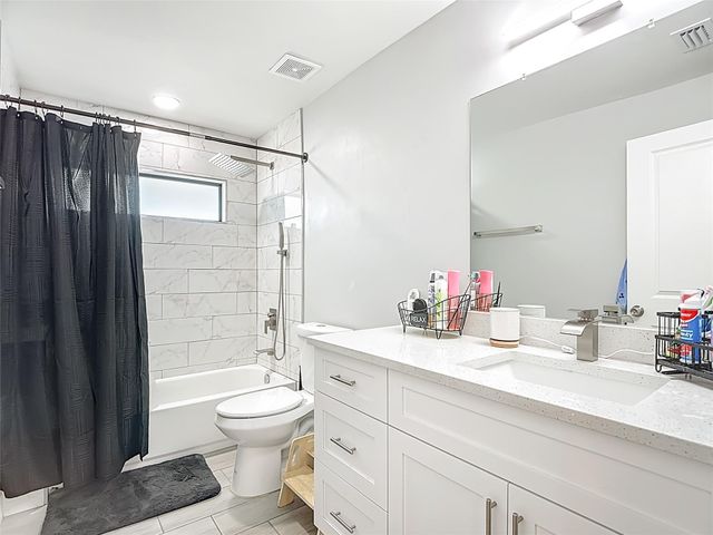 3045 E Briarwood Circle, Port Labelle, FL 33935