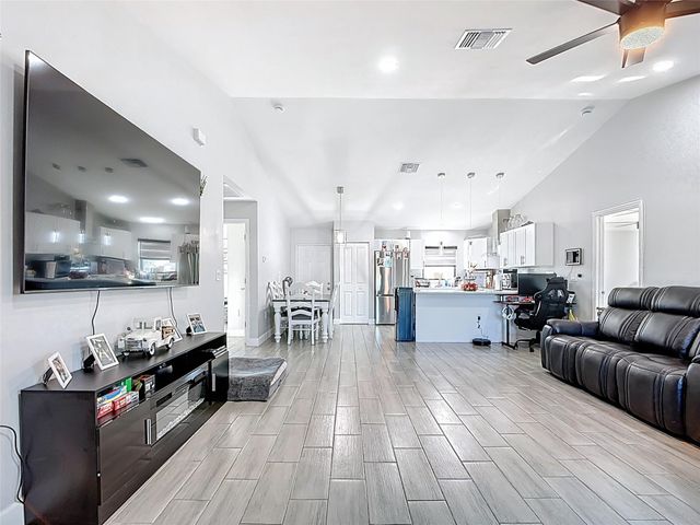 3045 E Briarwood Circle, Port Labelle, FL 33935