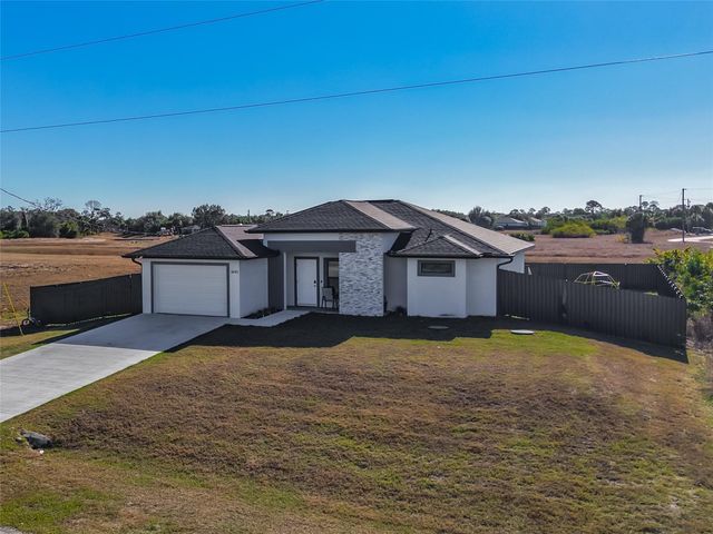 3045 E Briarwood Circle, Port Labelle, FL 33935