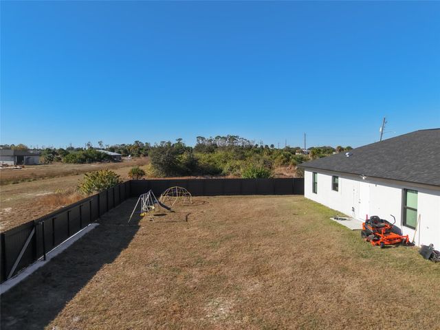 3045 E Briarwood Circle, Port Labelle, FL 33935