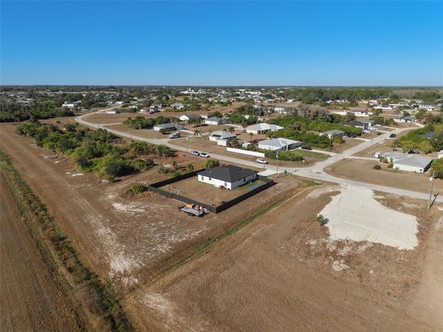 3045 E Briarwood Circle, Port Labelle, FL 33935
