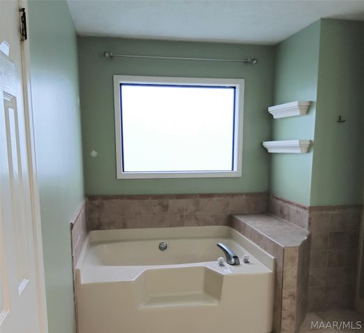 816 Sweet Ridge Road, Prattville, AL 36066