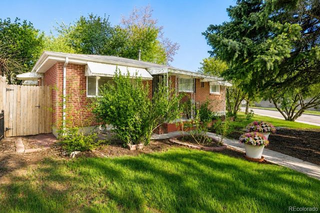 1435 S Ogden Street, Denver, CO 80210