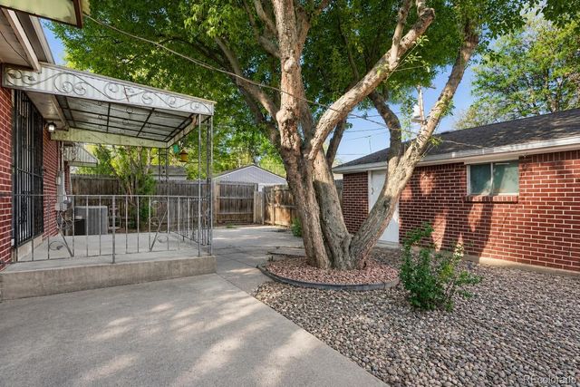 1435 S Ogden Street, Denver, CO 80210
