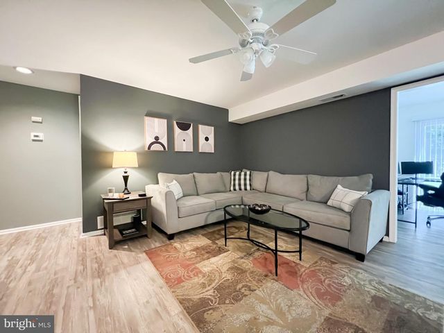 81A W WEST BLUEBELL LN, Mount Laurel, NJ 08054