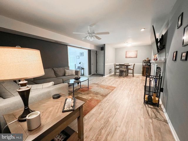 81A W WEST BLUEBELL LN, Mount Laurel, NJ 08054