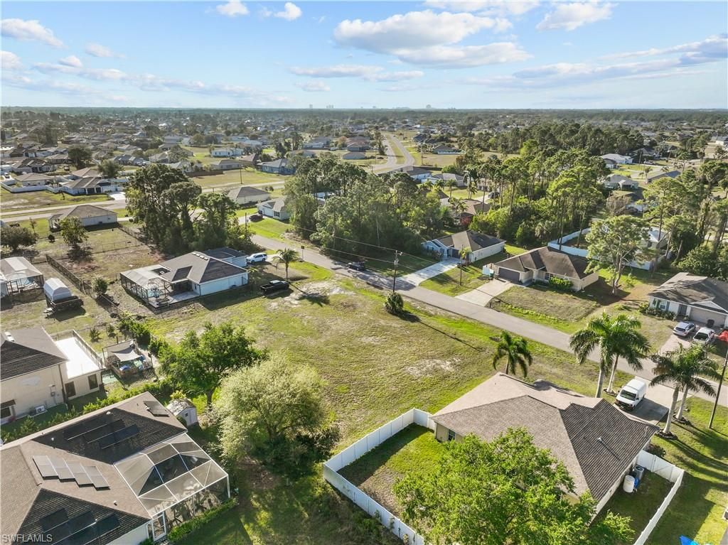 Image 4 of property listing at 1105 NE 36th ST, Cape Coral, FL 33909