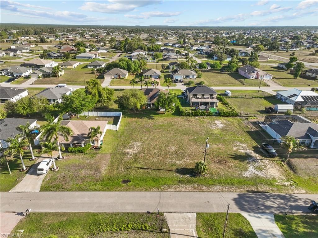 Image 9 of property listing at 1105 NE 36th ST, Cape Coral, FL 33909