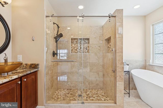 8307 BANISTER RD, Severn, MD 21144