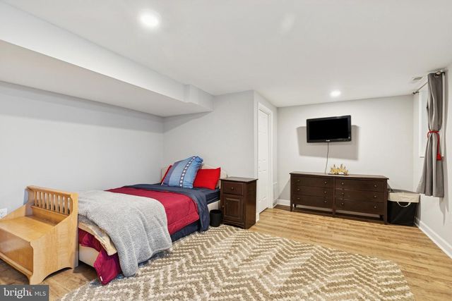 8307 BANISTER RD, Severn, MD 21144