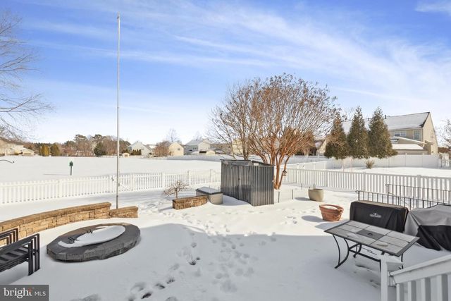 8307 BANISTER RD, Severn, MD 21144