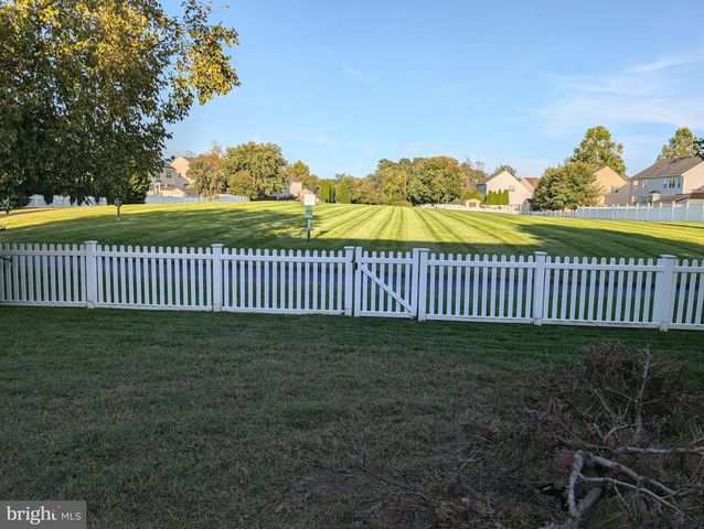 8307 BANISTER RD, Severn, MD 21144