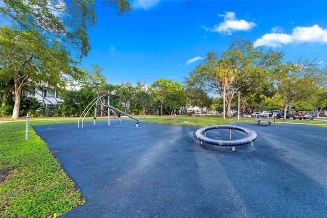 2201 NE 66th Street 1323, Fort Lauderdale, FL 33308