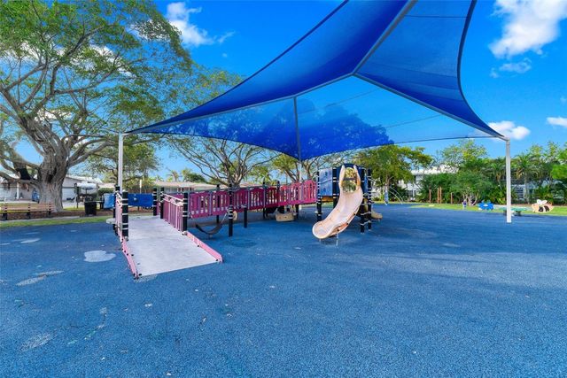 2201 NE 66th Street 1323, Fort Lauderdale, FL 33308