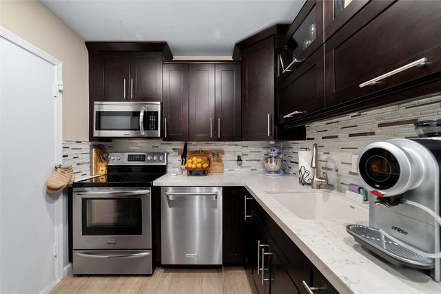 2201 NE 66th Street 1323, Fort Lauderdale, FL 33308